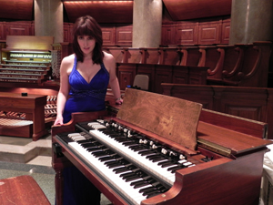Carol Williams and Hammond
                    organ